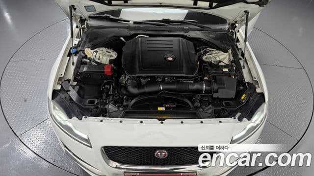 Jaguar XF (X260) 20d Portfolio, 2017 6