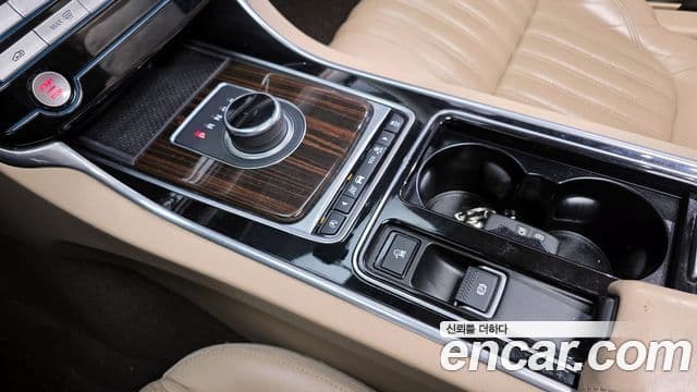 Jaguar XF (X260) 20d Portfolio, 2017 9