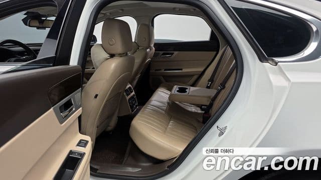 Jaguar XF (X260) 20d Portfolio, 2017 12