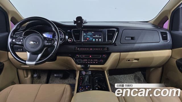 Kia All New Carnival Noblesse, 2016 7