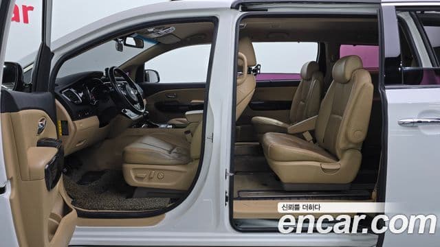 Kia All New Carnival Noblesse, 2016 10