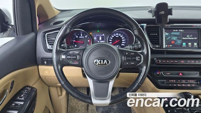 Kia All New Carnival Noblesse, 2016 13