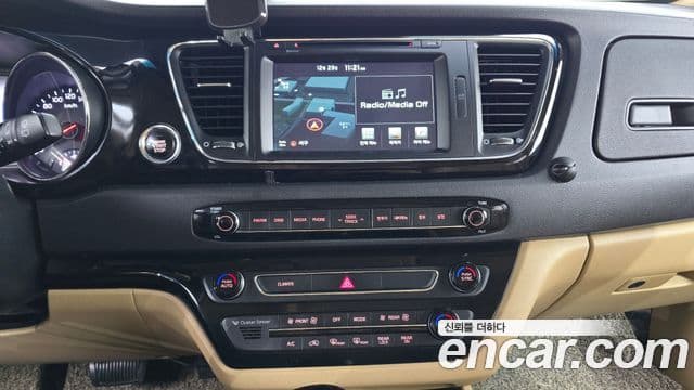 Kia All New Carnival Noblesse, 2016 14