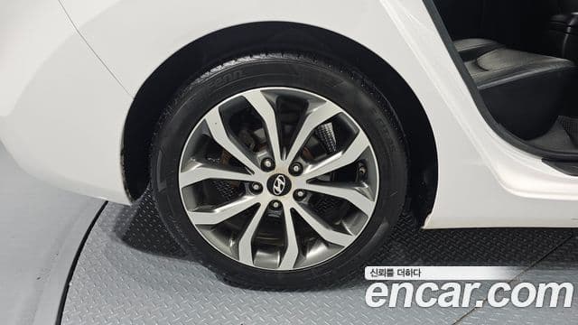 Hyundai Avante MD Modern, 2013 все фото