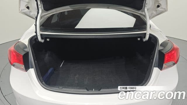 Hyundai Avante MD Modern, 2013 20