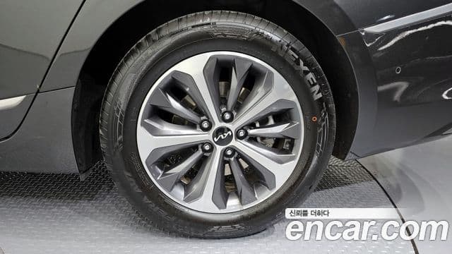 Kia K8 гибрид Noblesse, 2022 все фото