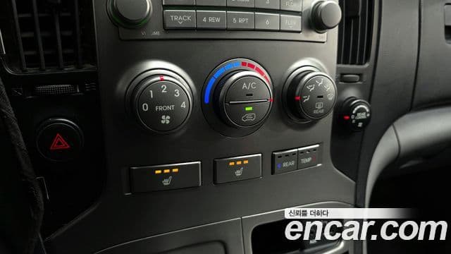 Hyundai Grand Starex детский перевозочный автомобиль, 2015 17