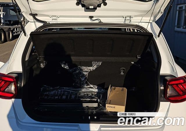 Hyundai Venue Premium, 2026 10