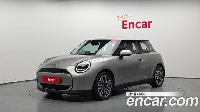 Mini Cooper Электрический (Electric) 4세대 SE Classic, 2024 1