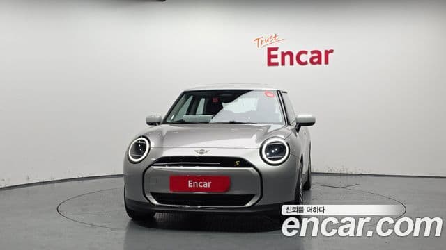 Mini Cooper Электрический (Electric) 4세대 SE Classic, 2024 3