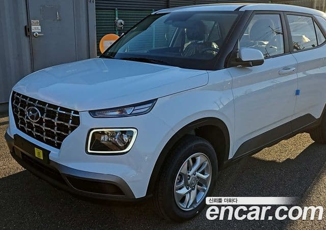 Hyundai Venue Premium, 2026 все фото