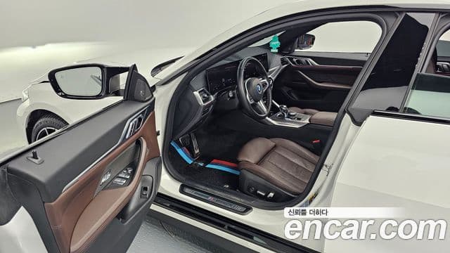BMW i4, 2022 11