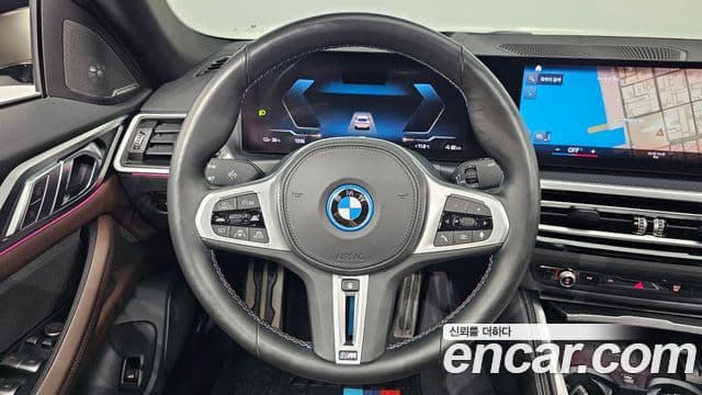 BMW i4, 2022 13