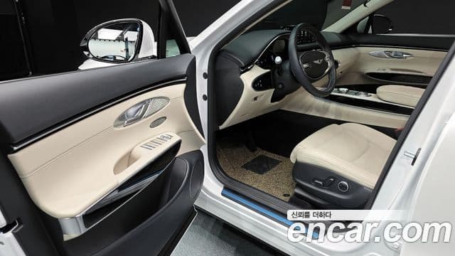 Genesis GV70, 2024 11