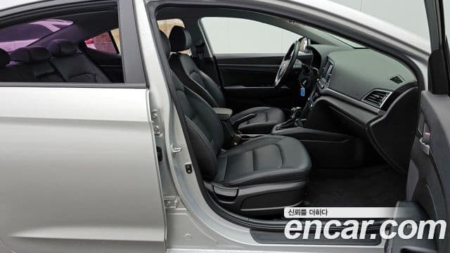 Hyundai Avante AD 1.6 GDI Smart, 2017 10