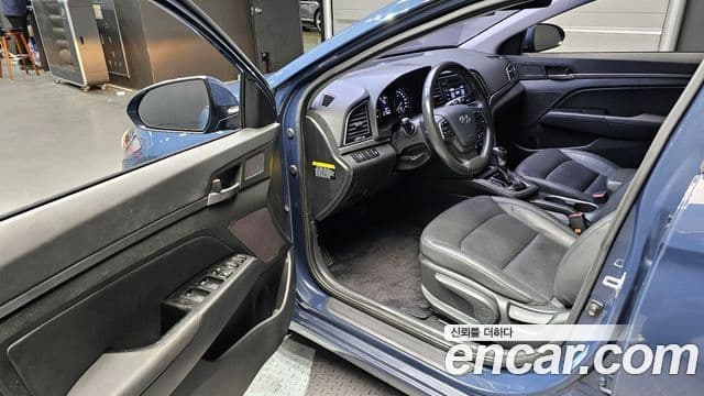 Hyundai Avante AD 1.6 GDI Smart, 2016 10