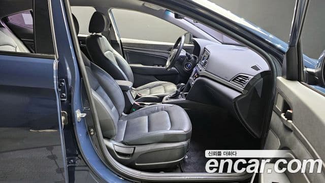 Hyundai Avante AD 1.6 GDI Smart, 2016 11