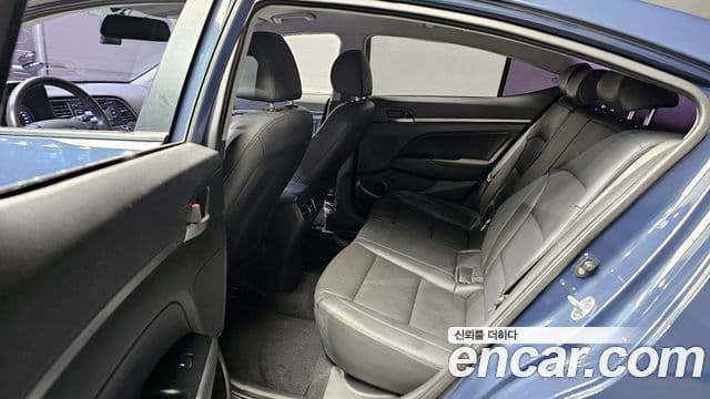 Hyundai Avante AD 1.6 GDI Smart, 2016 13