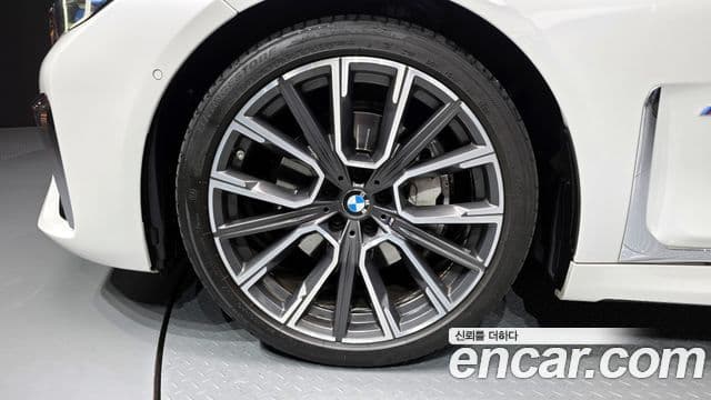 BMW 7시리즈 (G11) 740Li xDrive M Sport, 2022 все фото