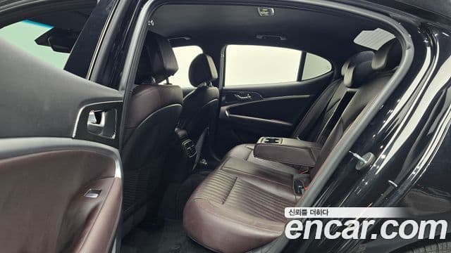 Genesis The / новый New G70, 2021 12