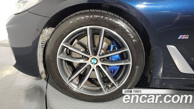 BMW 5시리즈 (G30) 520i M Sport, 2022 все фото