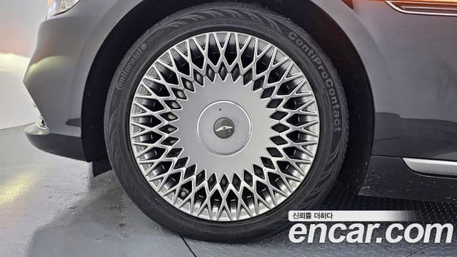 Genesis G90 Premium Luxury, 2021 все фото