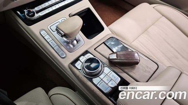 Genesis G90 Premium Luxury, 2021 9