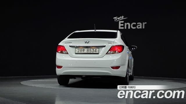 Hyundai Accent(новый кузов / новое поколение) Modern, 2016 4