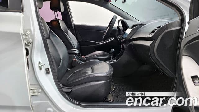 Hyundai Accent(новый кузов / новое поколение) Modern, 2016 10