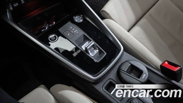 Audi A3 (8Y) Premium, 2023 9