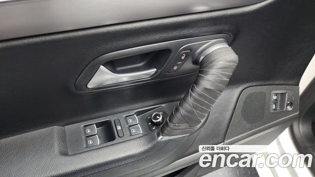 Volkswagen New CC 2.0 TSI, 2015 17