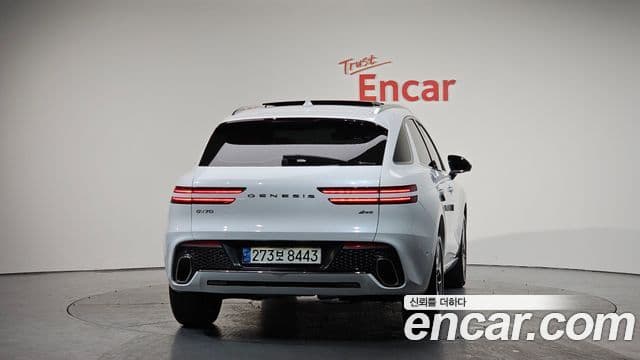 Genesis GV70, 2021 4