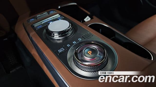 Genesis GV70, 2021 9