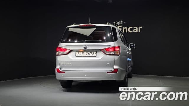 KG모빌리티(SsangYong) Korando 투리스모 4WD RT 9인승, 2015 4