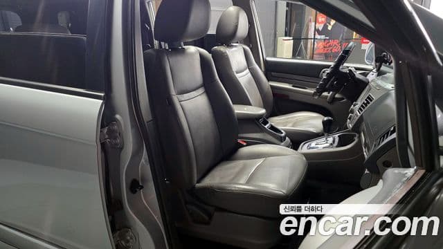 KG모빌리티(SsangYong) Korando 투리스모 4WD RT 9인승, 2015 12