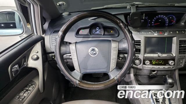 KG모빌리티(SsangYong) Korando 투리스모 4WD RT 9인승, 2015 13