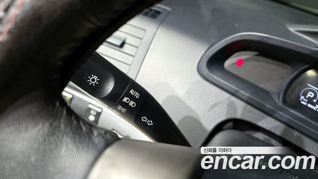 KG모빌리티(SsangYong) Korando 투리스모 4WD RT 9인승, 2015 16