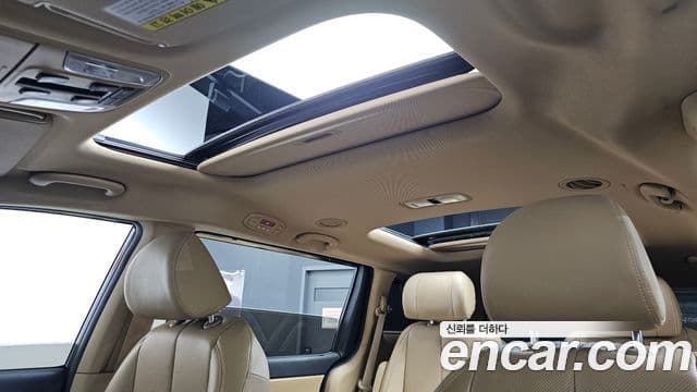 Kia The / новый New Carnival VIP, 2019 19