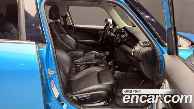 Mini Cooper 3세대, 2015 11