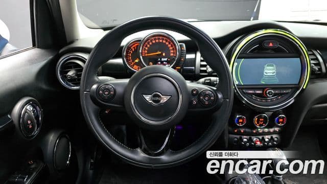 Mini Cooper 3세대, 2015 13