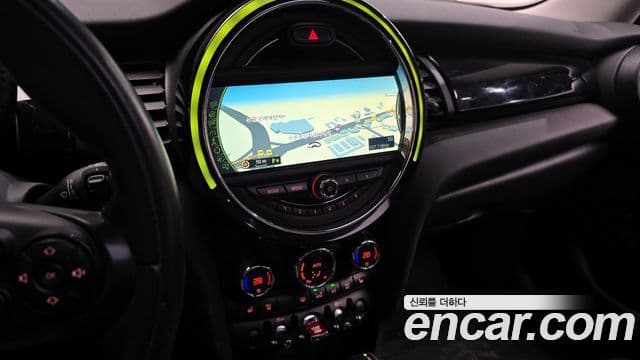 Mini Cooper 3세대, 2015 14