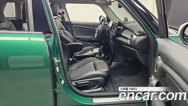 Mini Cooper 3세대, 2021 11