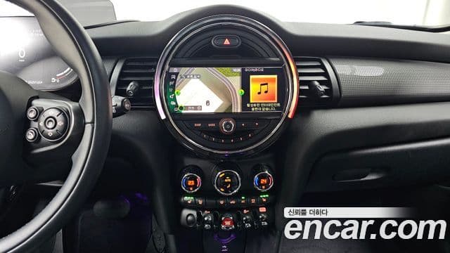 Mini Cooper 3세대, 2021 17