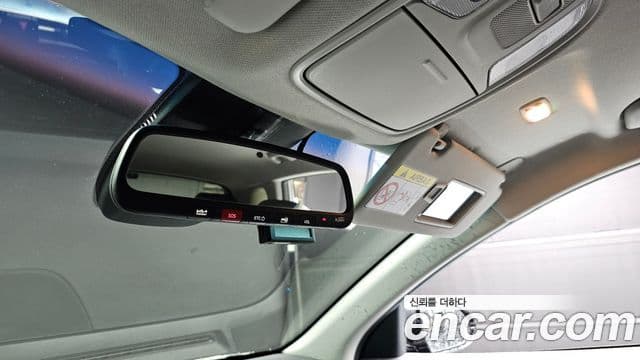 Kia The / новый New Niro Signature, 2022 17