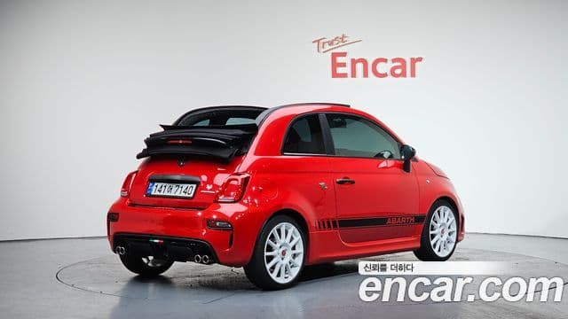 Fiat 500C Abarth, 2022 2