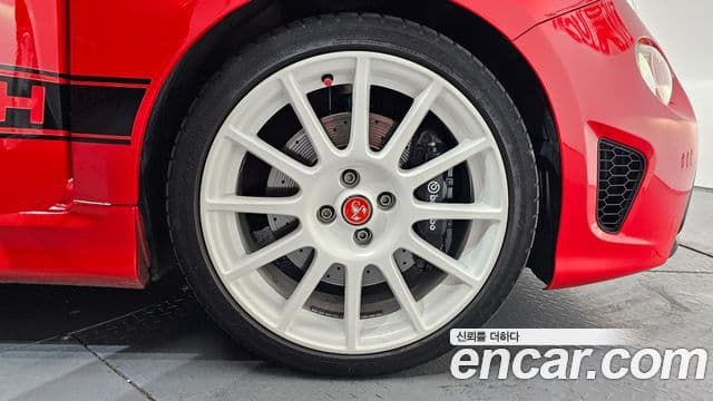 Fiat 500C Abarth, 2022 все фото