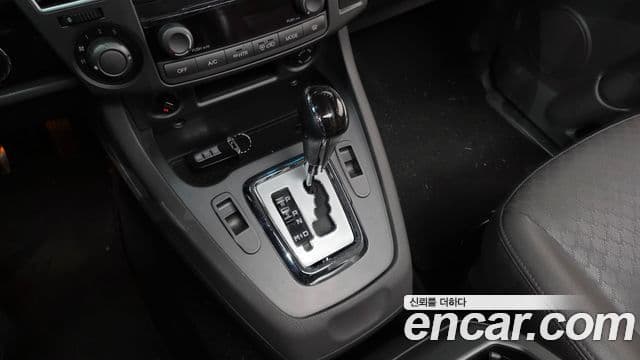 KG모빌리티(SsangYong) Korando 투리스모 4WD RX 9인승, 2016 9