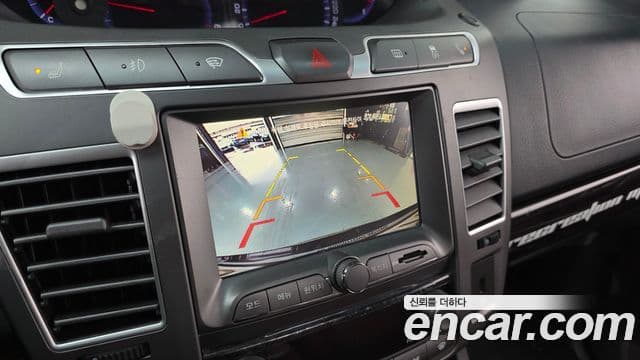 KG모빌리티(SsangYong) Korando 투리스모 4WD RX 9인승, 2016 15