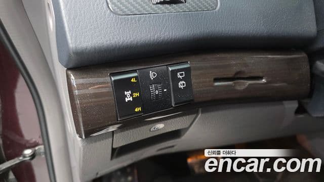 KG모빌리티(SsangYong) Korando 투리스모 4WD RX 9인승, 2016 17