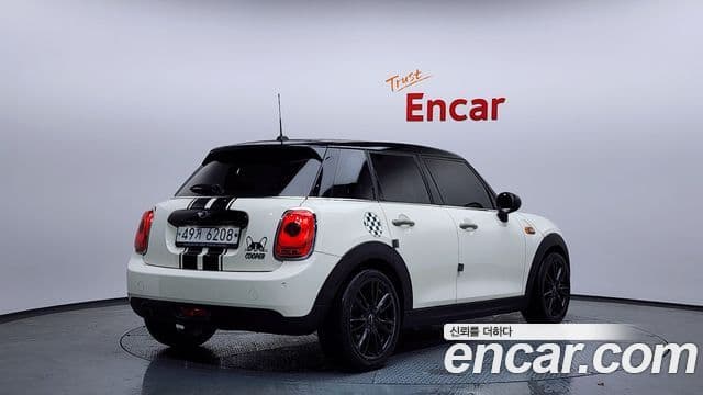 Mini Cooper 3세대, 2017 2